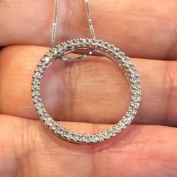 Diamond Circle Pendant in Sterling Silver - Picture 5 of 12
